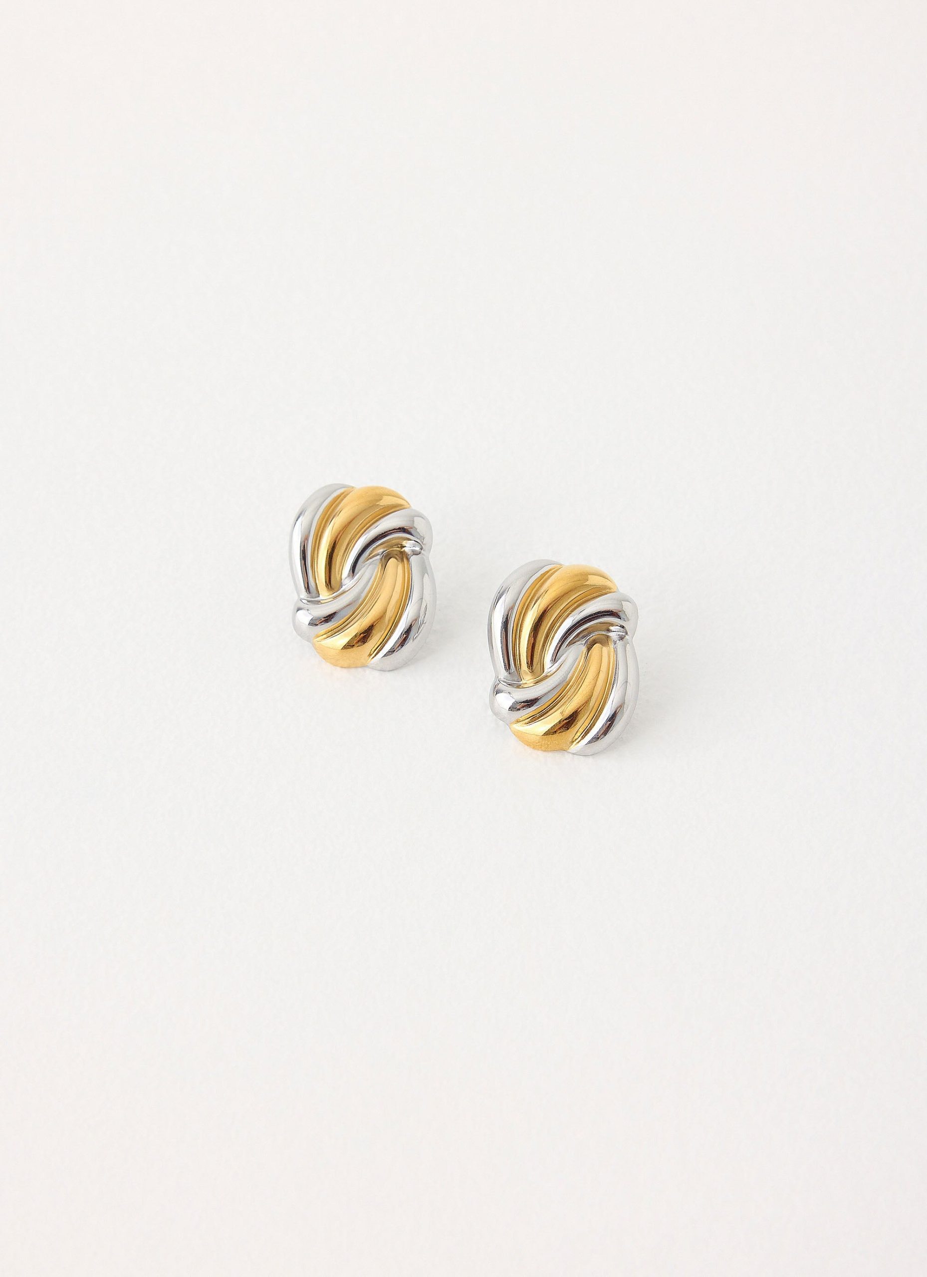 BlurDuelToneEarringsGold1Peppermayo