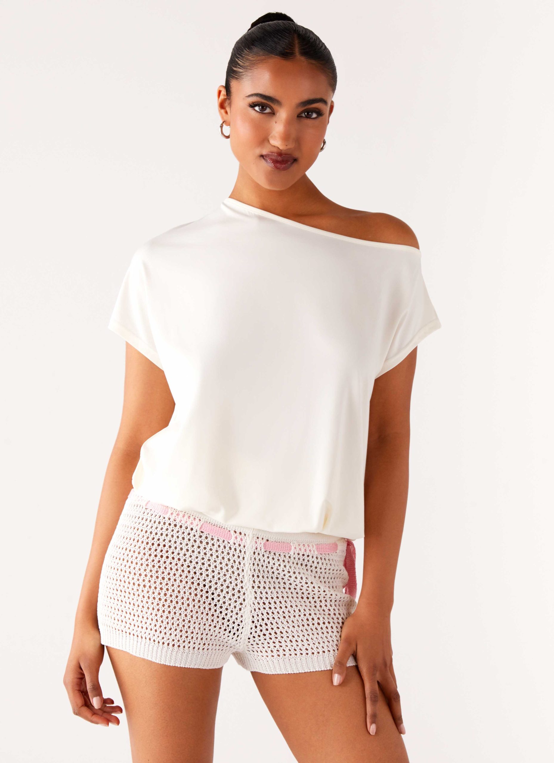 MahanaCrochetMiniShortsIvoryPink6Peppermayo