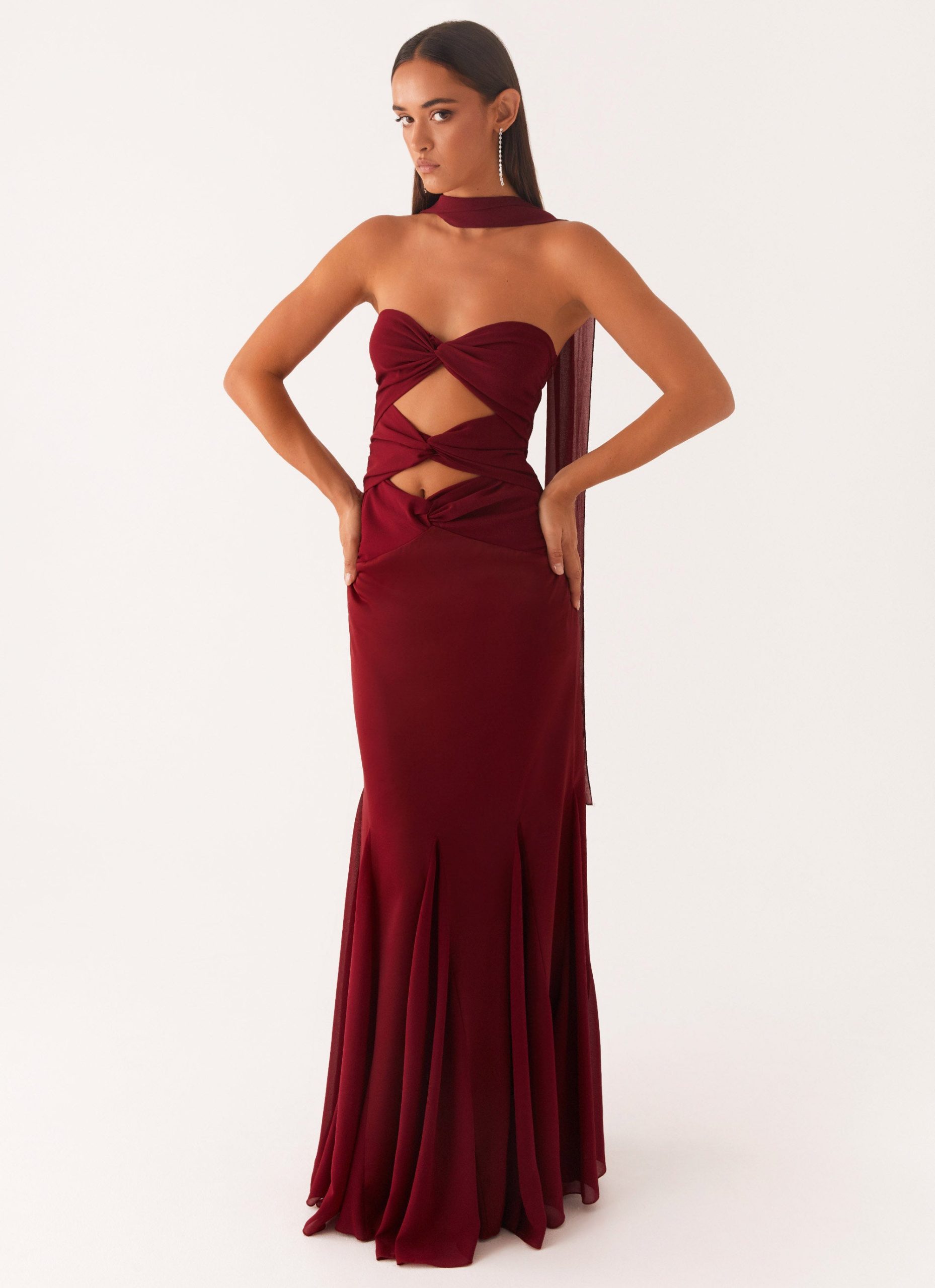 Melrose_Satin_Chiffon_Maxi_Dress_Deep_Red_5_Peppermayojpg
