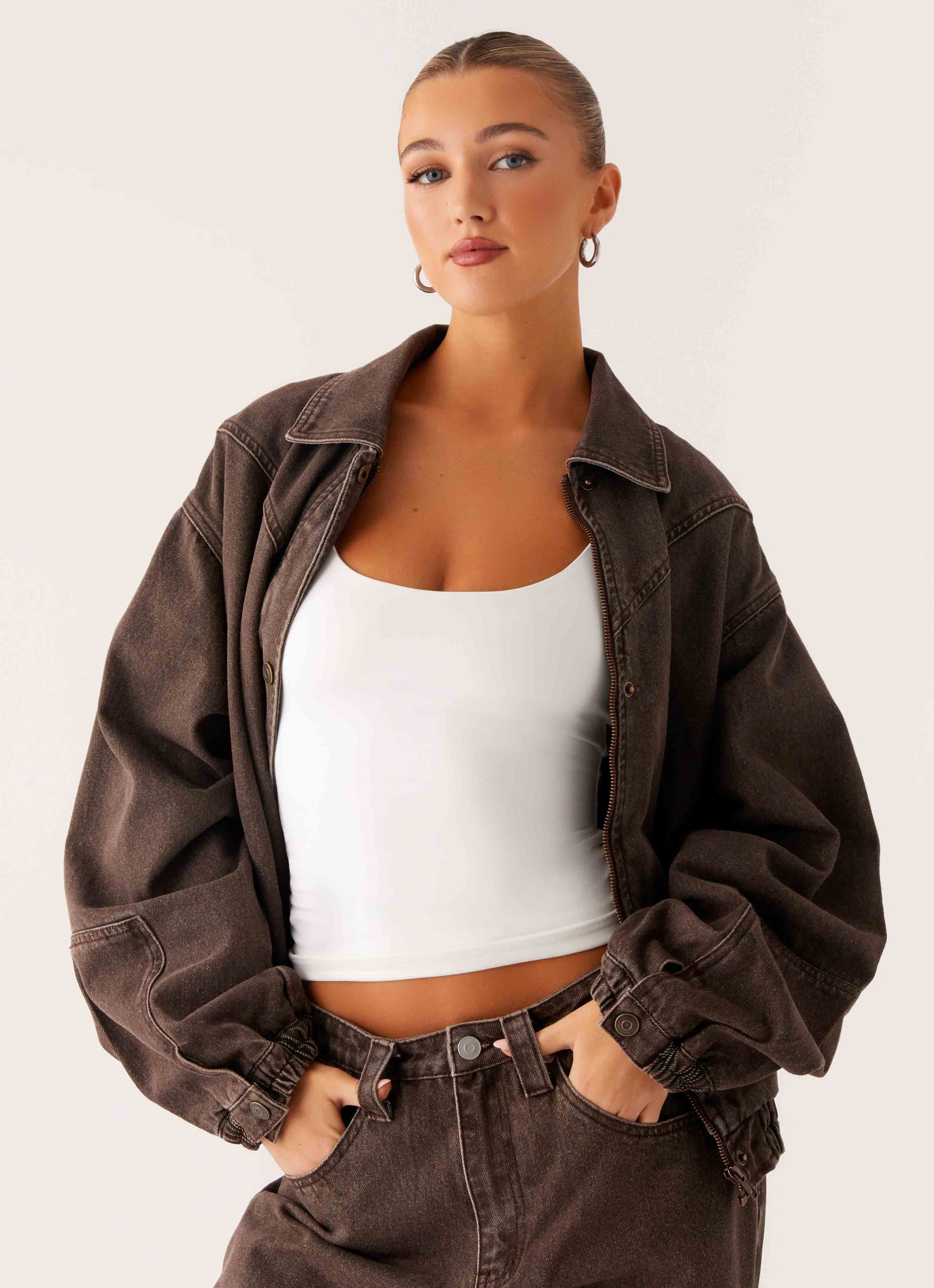 MidwestWashedDenimBomberJacketLightWashChocolate5Peppermayo