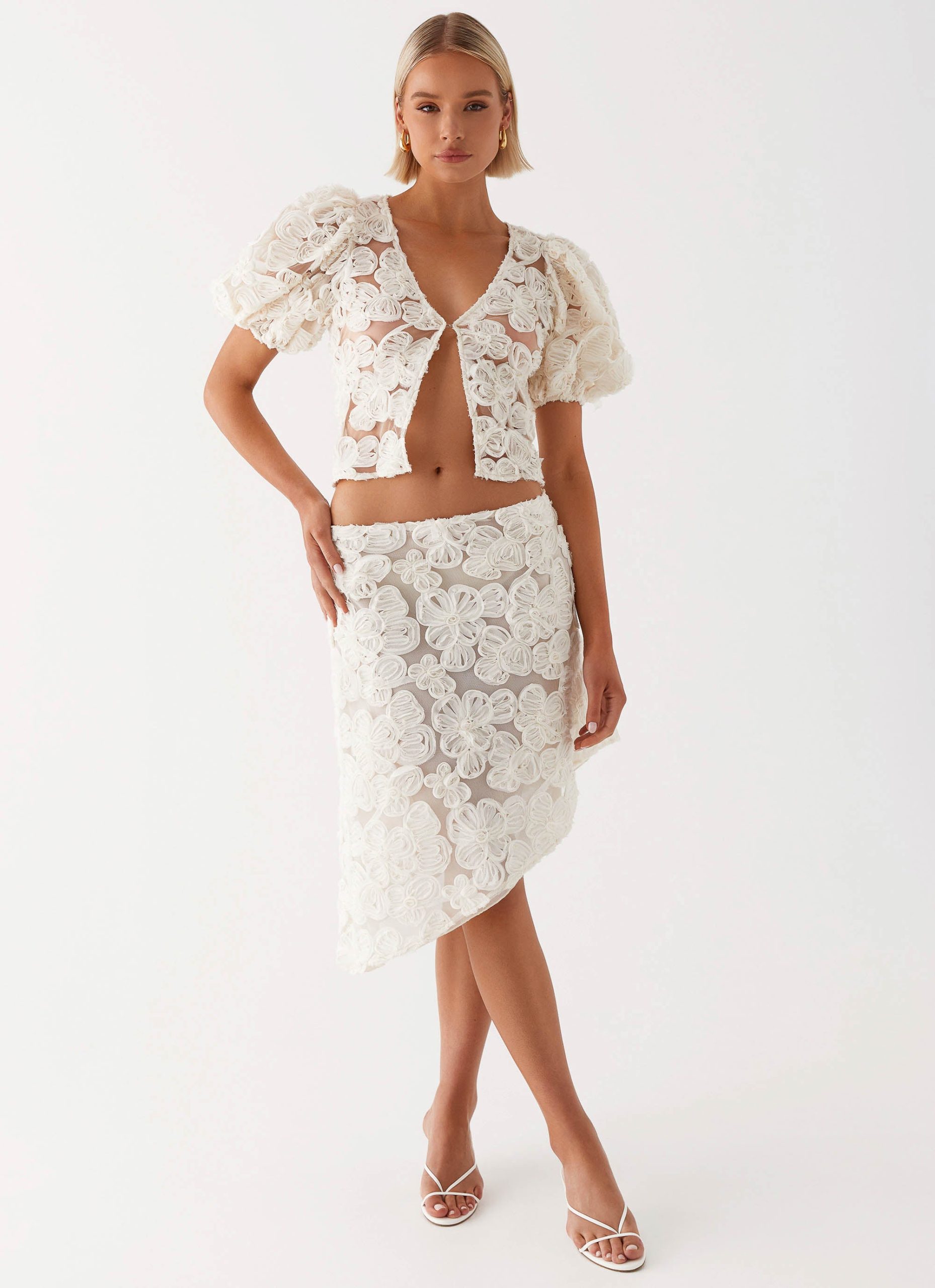 Orchid_Breeze_Top_Ivory_5_Peppermayojpg_dd86ec20-ab0c-45d9-9b20-0f36db0e19f6