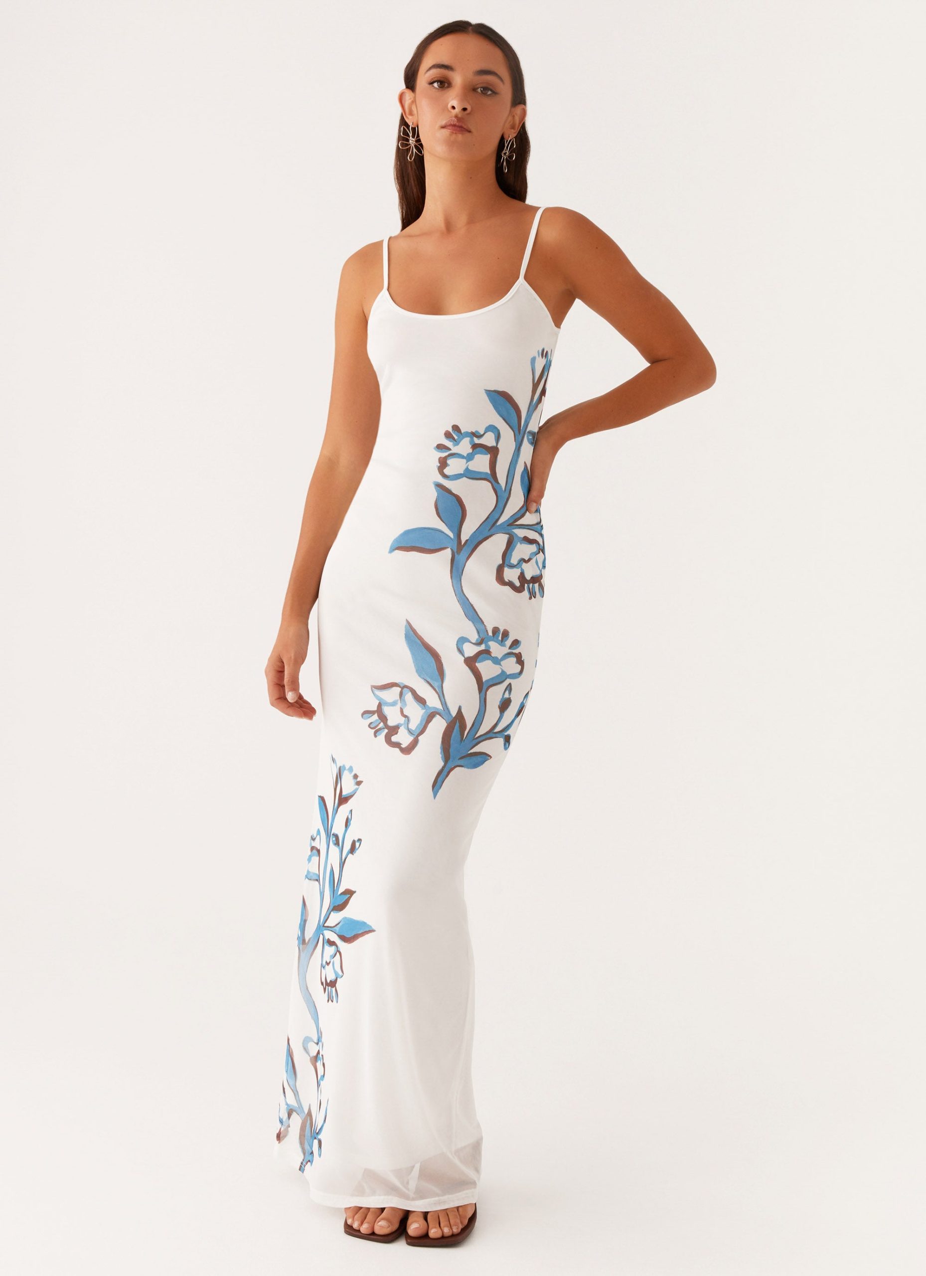 Orla_Maxi_Dress_Blue_Floral_2_Peppermayojpg