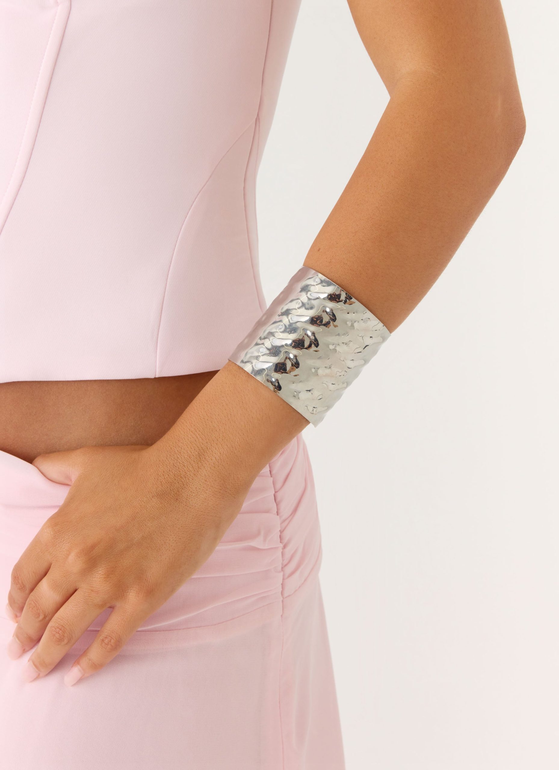 TimelessArmCuffSilver3